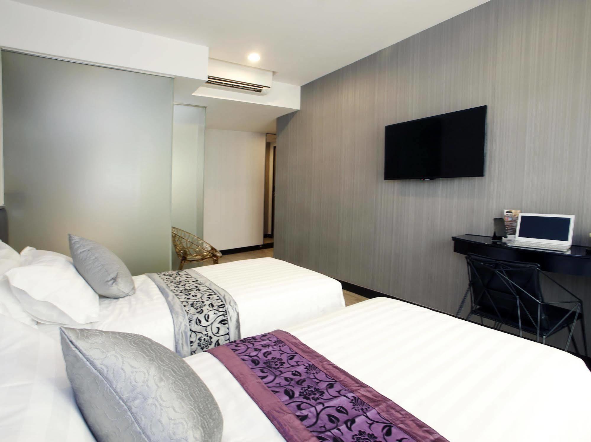 Harbour Plaza North Point Hotel Хонконг Екстериор снимка